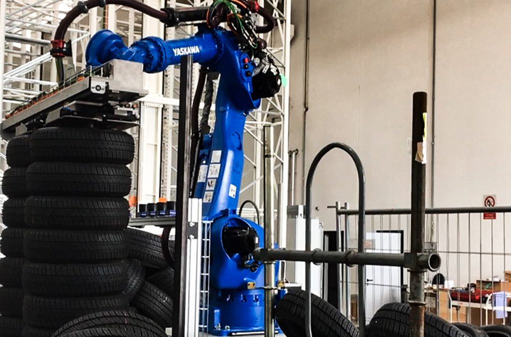 Robot solutions for palletizing